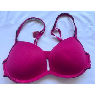 Conjunto sujetador y tanga fucsia