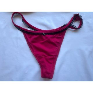 Conjunto sujetador y tanga fucsia