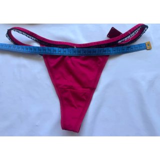 Conjunto sujetador y tanga fucsia