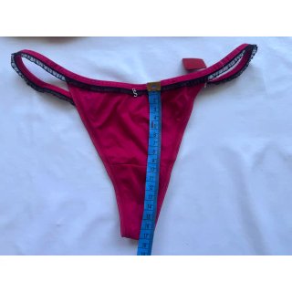 Conjunto sujetador y tanga fucsia