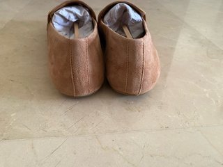 Mocasines Geox ante camel dorados