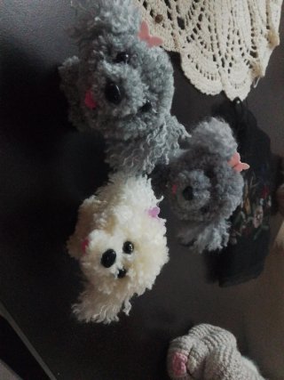Cagnolini barboncino peluche assortiti fatti mano