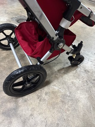 Carro de bebé Bugaboo rojo