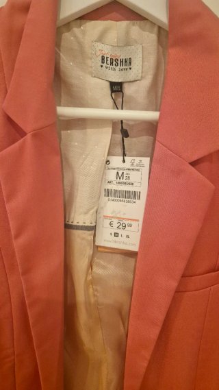 Blazer coral Bershka talla M