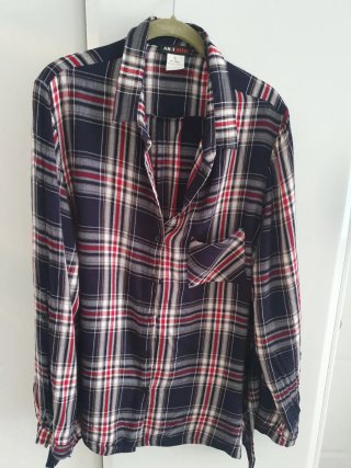 Camisa y top rojo