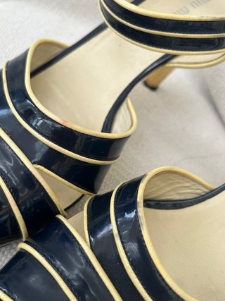 Sandali Miu Miu blu e oro