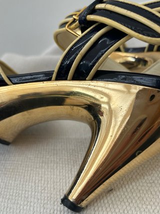 Sandali Miu Miu blu e oro