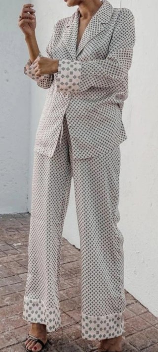 Conjunto lencero pijama Zara