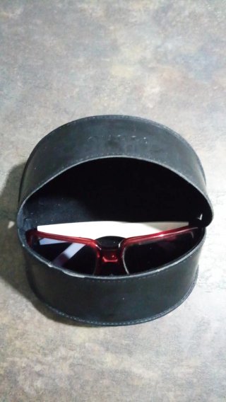 Gafas de sol Gucci rojas y blancas