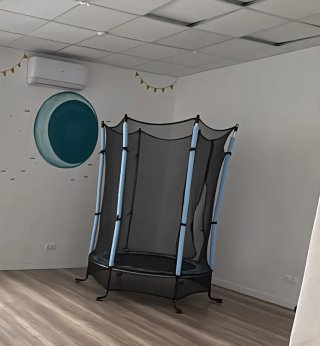 Trampolín infantil con red de seguridad