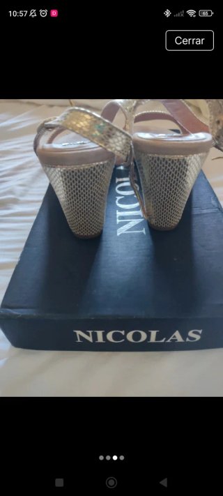 Sandalias Nicolás Doradas Mujer