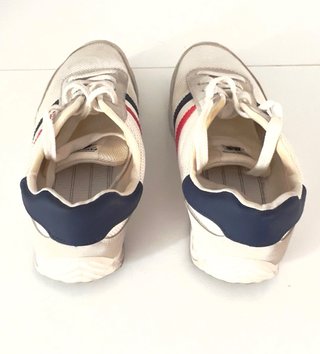 Zapatillas deportivas  rayas T43 Talla como 42