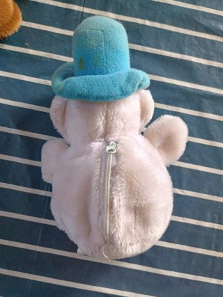 Pupazzo di neve peluche cappello blu