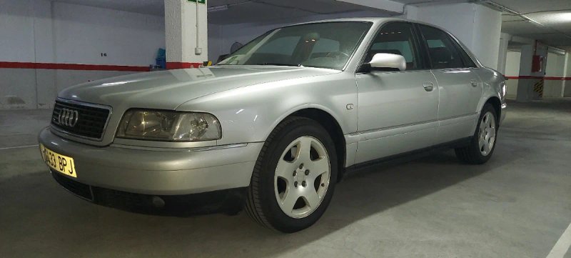 Audi A8 2001 - foto 1