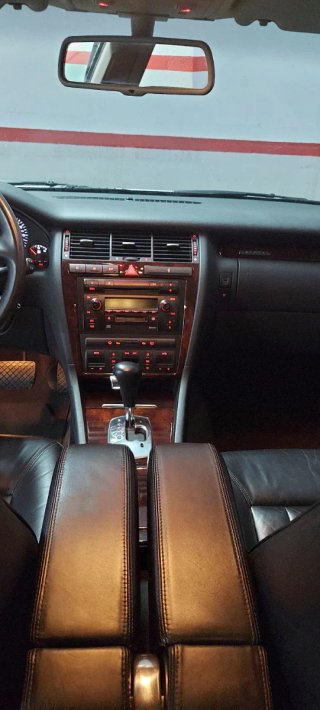 Audi A8 2001