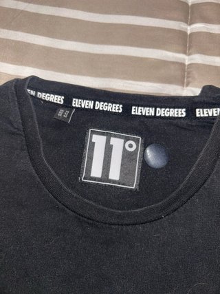 Camiseta Eleven Degrees Negra Talla XL (NEGOCIA)