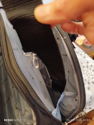 Bolso Maleta Negra con Ruedas y Asa Telescópica