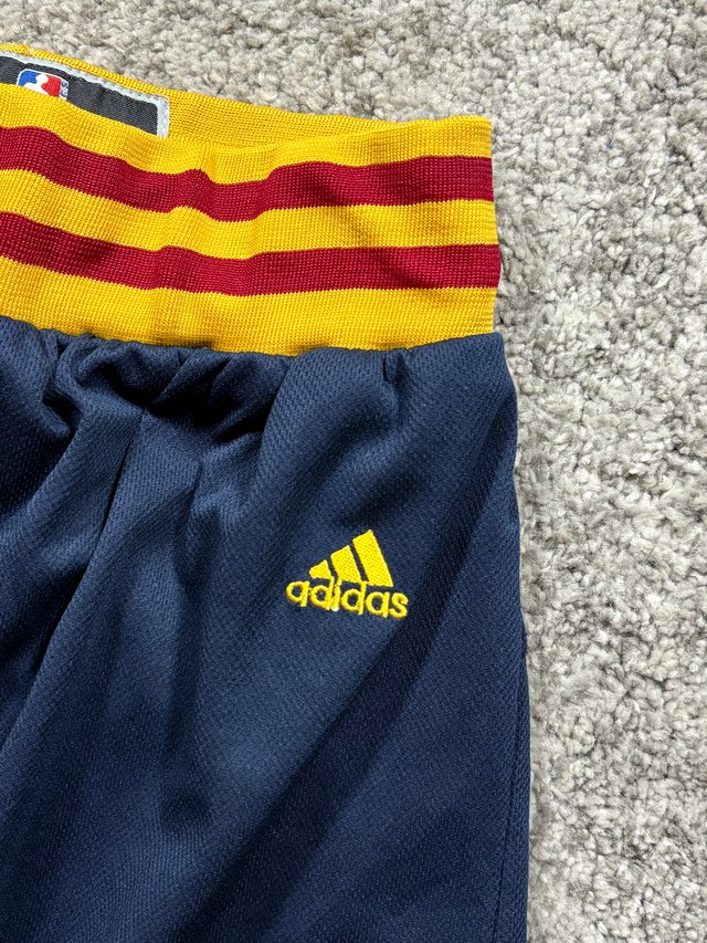 Adidas NBA Cavaliers short oficial azul S