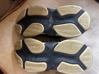 Zapatillas Balenciaga Triple S Negras Rojas