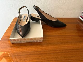 Zapatos destalonados de Piel Antonio Parriego