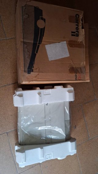 Máquina de escribir eléctrica AEG Carrera II