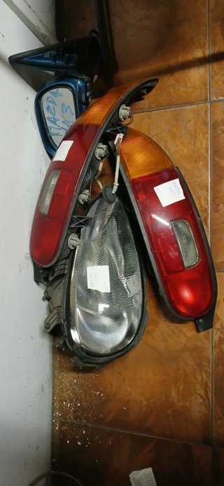 Farolins Mazda mx3