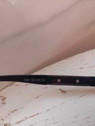 Gafas de sol negras con cristales polarizados