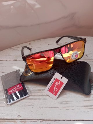 Gafas de sol negras con cristales polarizados