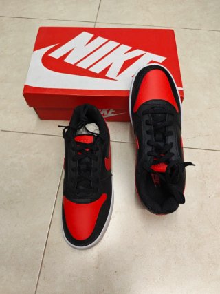 Zapatillas Nike Ebernoon Negras y Rojas Nuevas