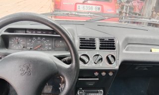 Peugeot 205 1998