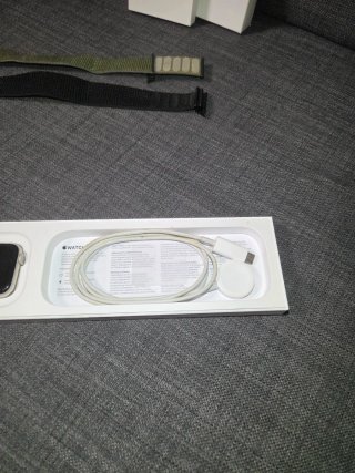 Apple Watch SE 2ª Gen + Garanzia + 2 Cinturini