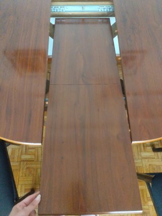 Mesa de comedor redonda con 4 sillas