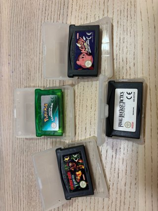 Game Boy Advance SP + 4 juegos