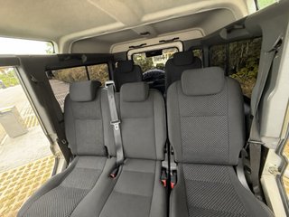 Land Rover Defender 2010