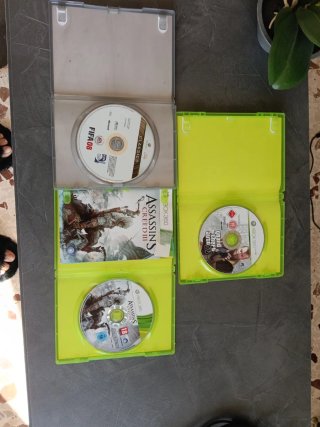 Lotto 3 giochi Xbox 360: FIFA 08, GTA IV, Ac 3
