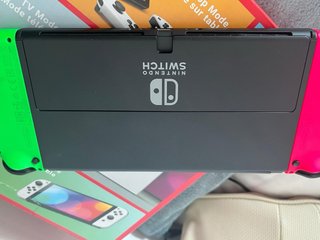 Nintendo Switch OLED Bianca