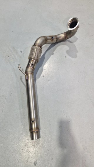 Downpipe Golf 8 GTI