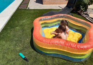 Piscina hinchable infantil estrella multicolor