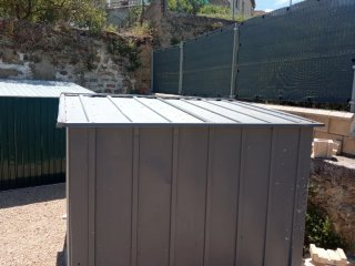 Caseta de jardín metálica gris