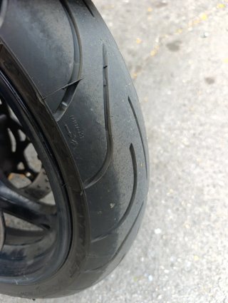 Suzuki GSR 600 Negra/Plata