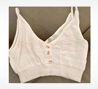 Top Zara blanco crop con botones