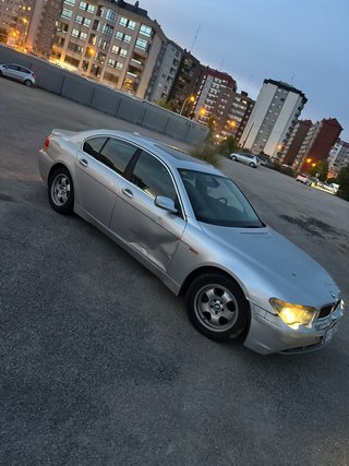 BMW 735I