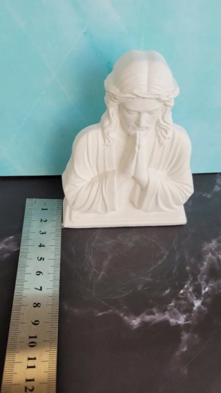 Figura de Jesucristo rezando