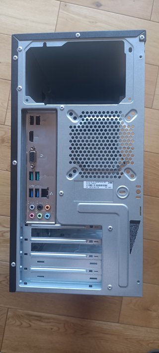 Torre PC Asus Negra