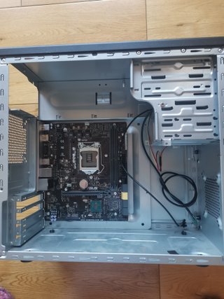 Torre PC Asus Negra