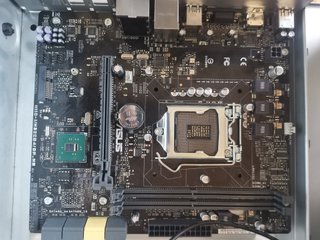 Torre PC Asus Negra