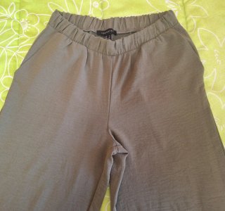 Pantalón fluido verde CORTEFIEL