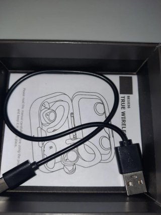 Auriculares Inalámbricos Negros y Plateados