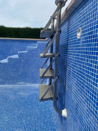 Escalera Piscina Inox Enterrada