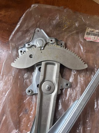 Elevalunas Dcho Land Cruiser 90/95